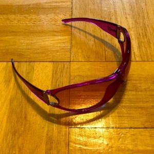 Gucci purple sunglasses - a real statement piece!